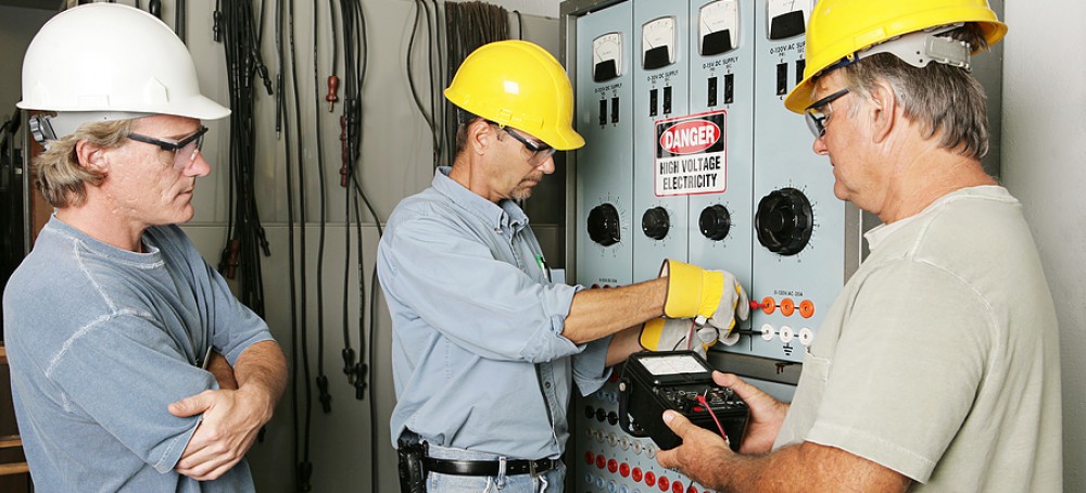 cropped-bigstock-Electrical-Team-At-Work-2347017-1