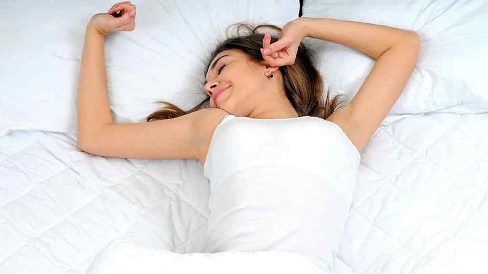 mattress-with-pillows